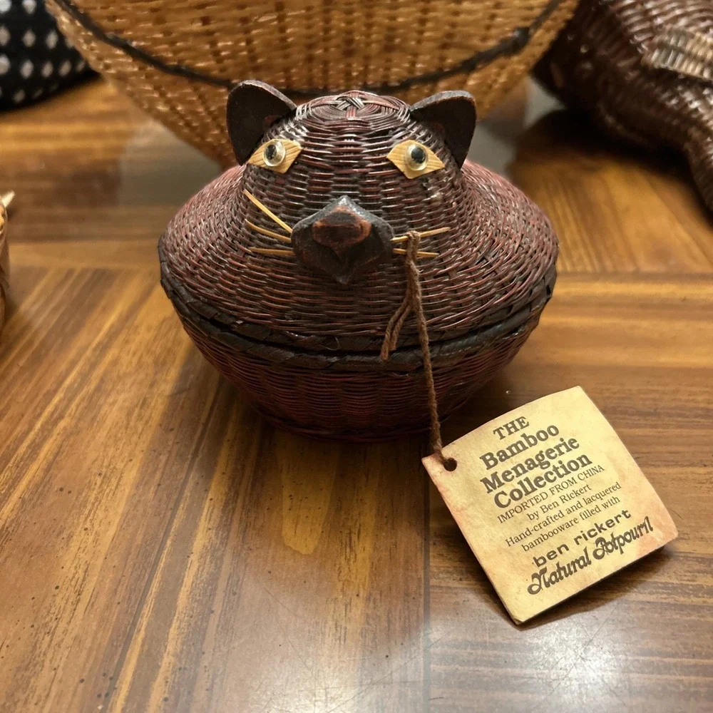 Ben‎ Rickert Bamboo Collection Hand Crafted Wicker Kitten Cat Basket