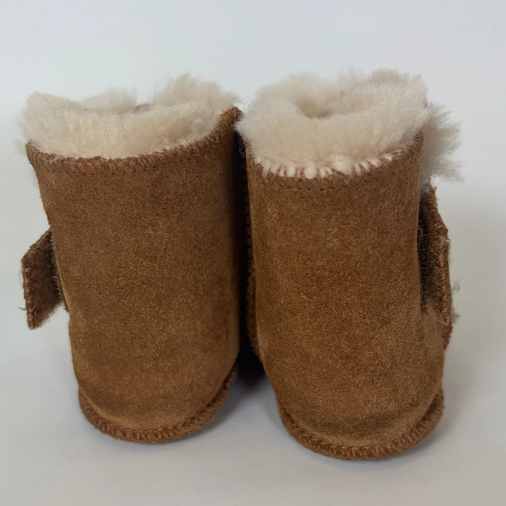 UGG adorable little