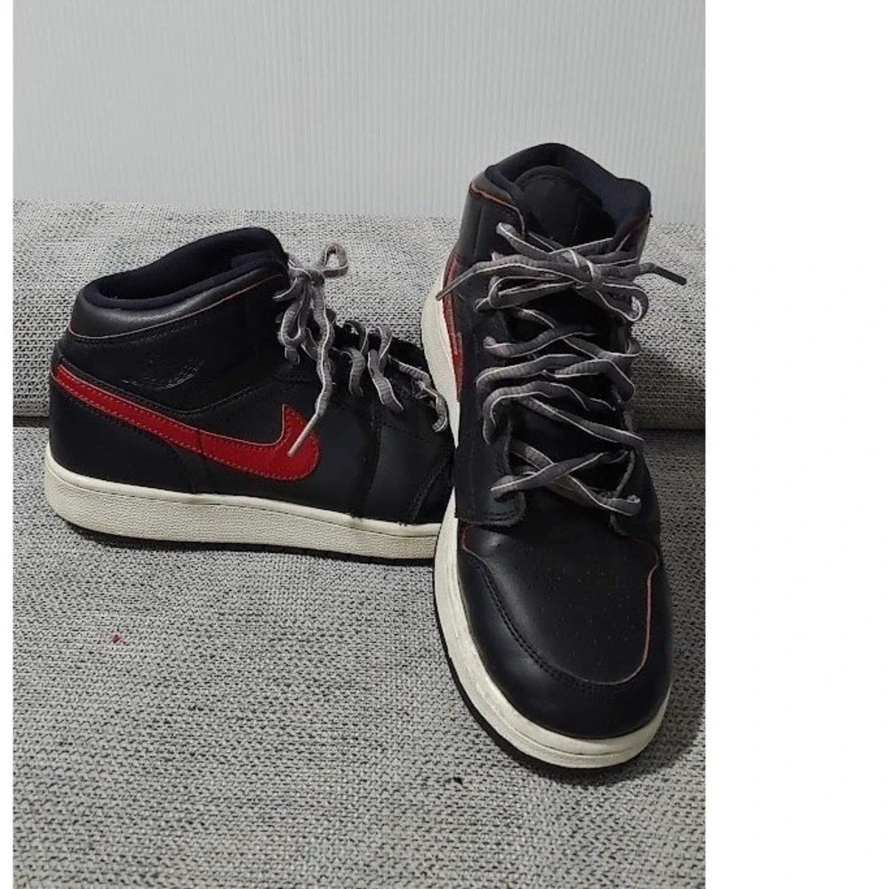 Nike pair air