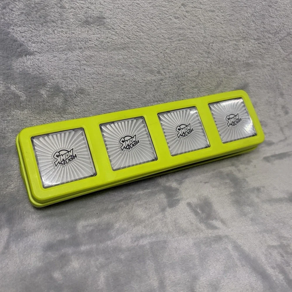 Hasbro‎ Simon Flash Electronic Game Complete Set 4 Cubes Tray 2011 Tested Works