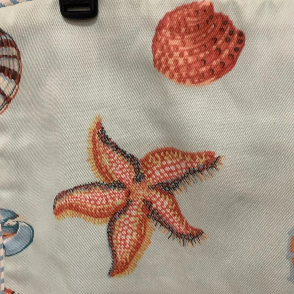 N/A cushion cover
