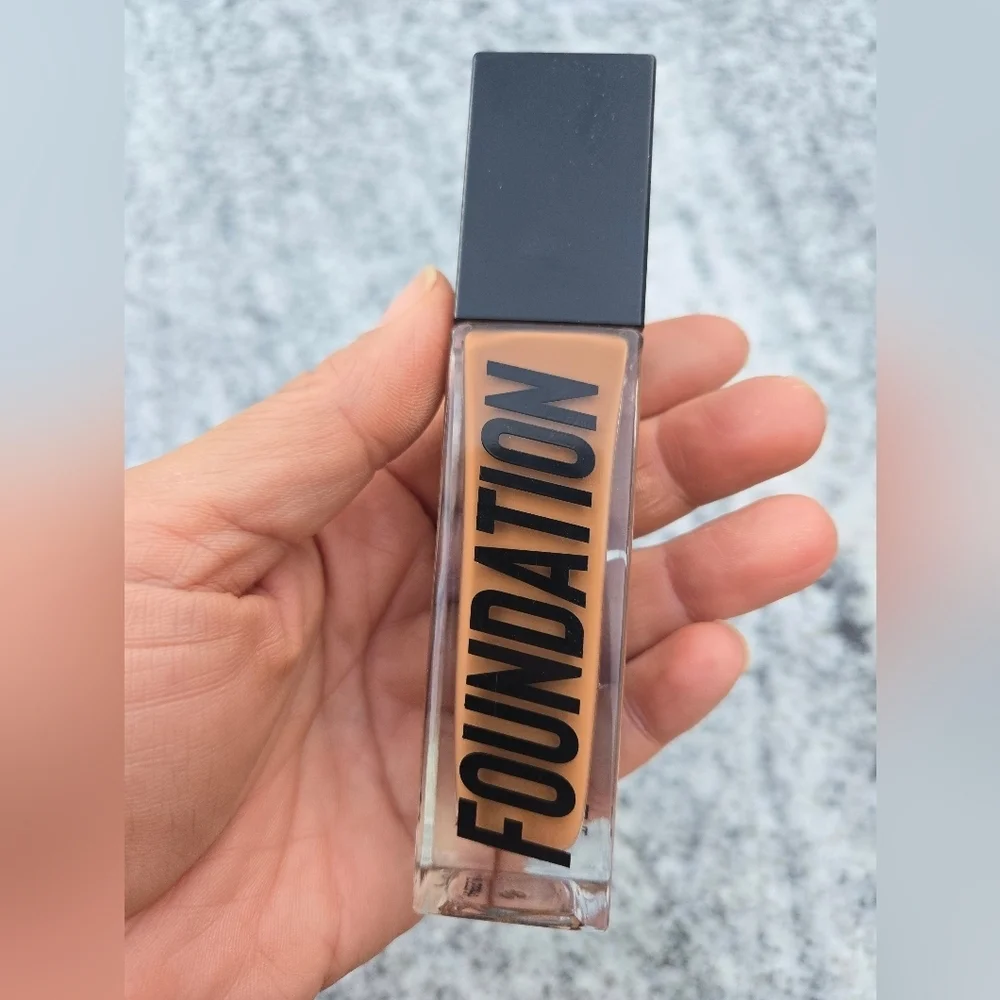 Anastasia Beverly Hills shade 470c