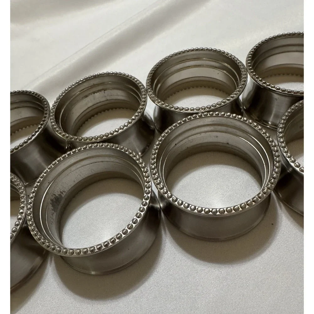 The Unbranded Brand one ring