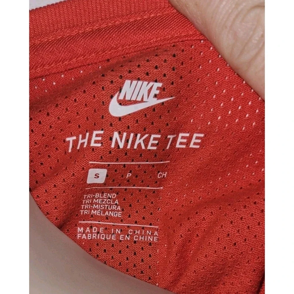 Nike tee shirt