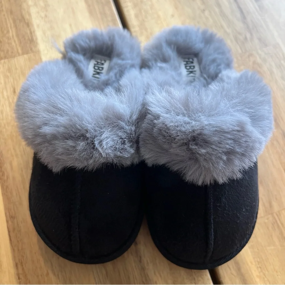 Fabkids Black Faux Fur Slippers Toddler Girls Size 10
