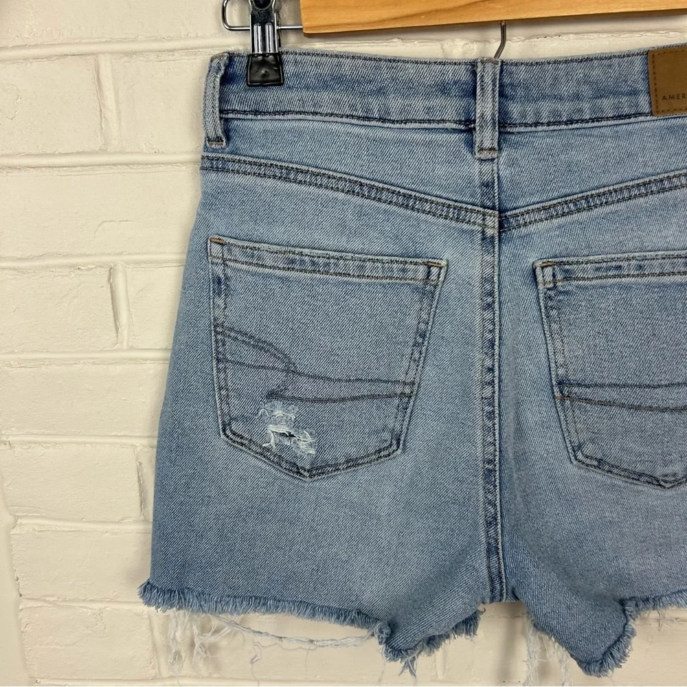 American Eagle Outfitters good pre