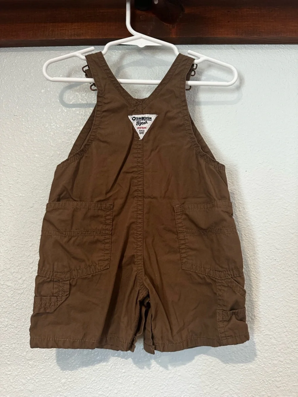 OshKosh B'gosh Baby Boy Brown Shortall with Orange Crab and Beach Patch Size 9M