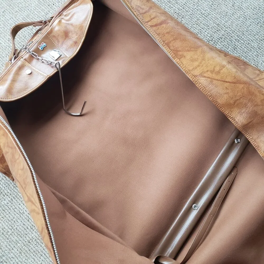 American Tourister this vintage