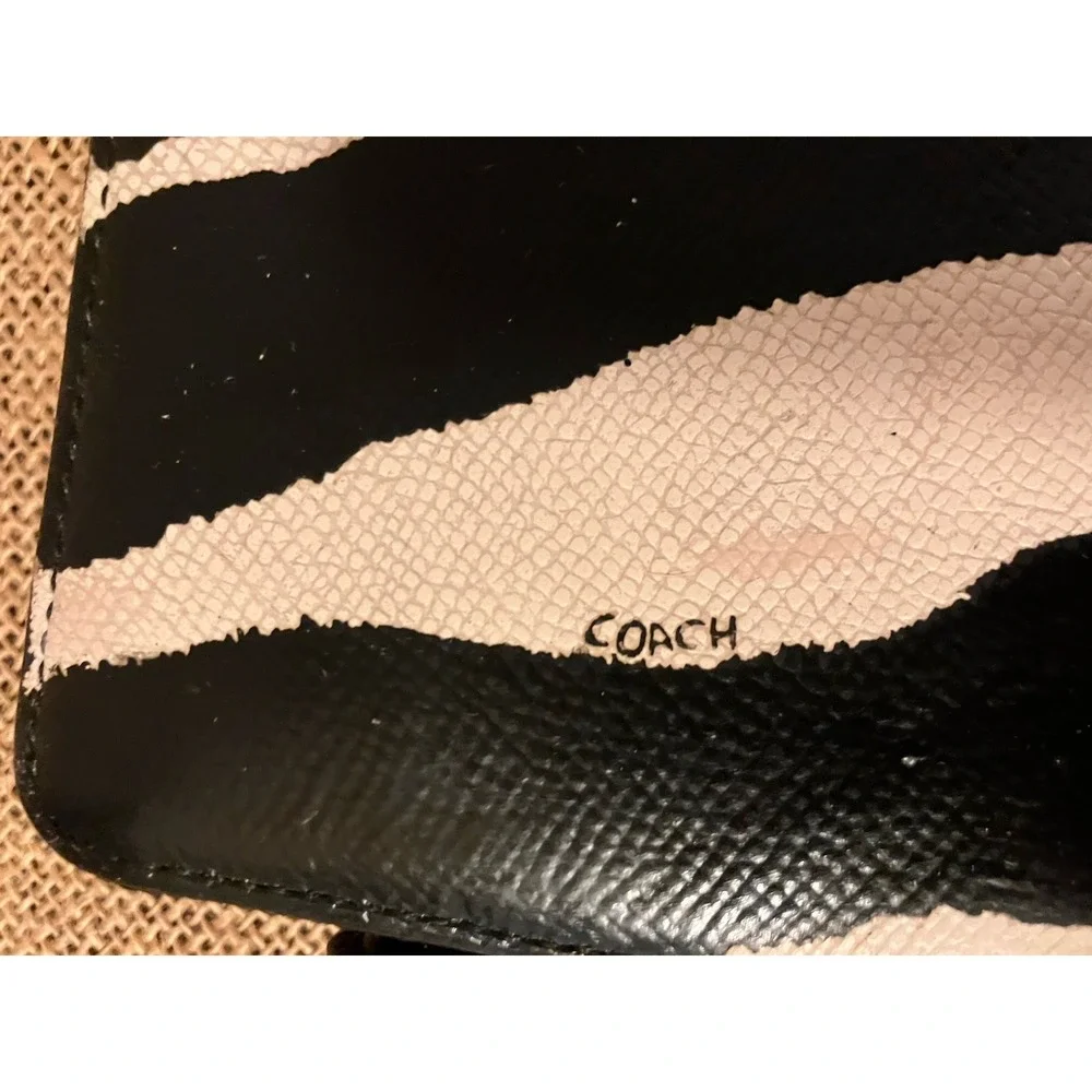 Coach accordion zip