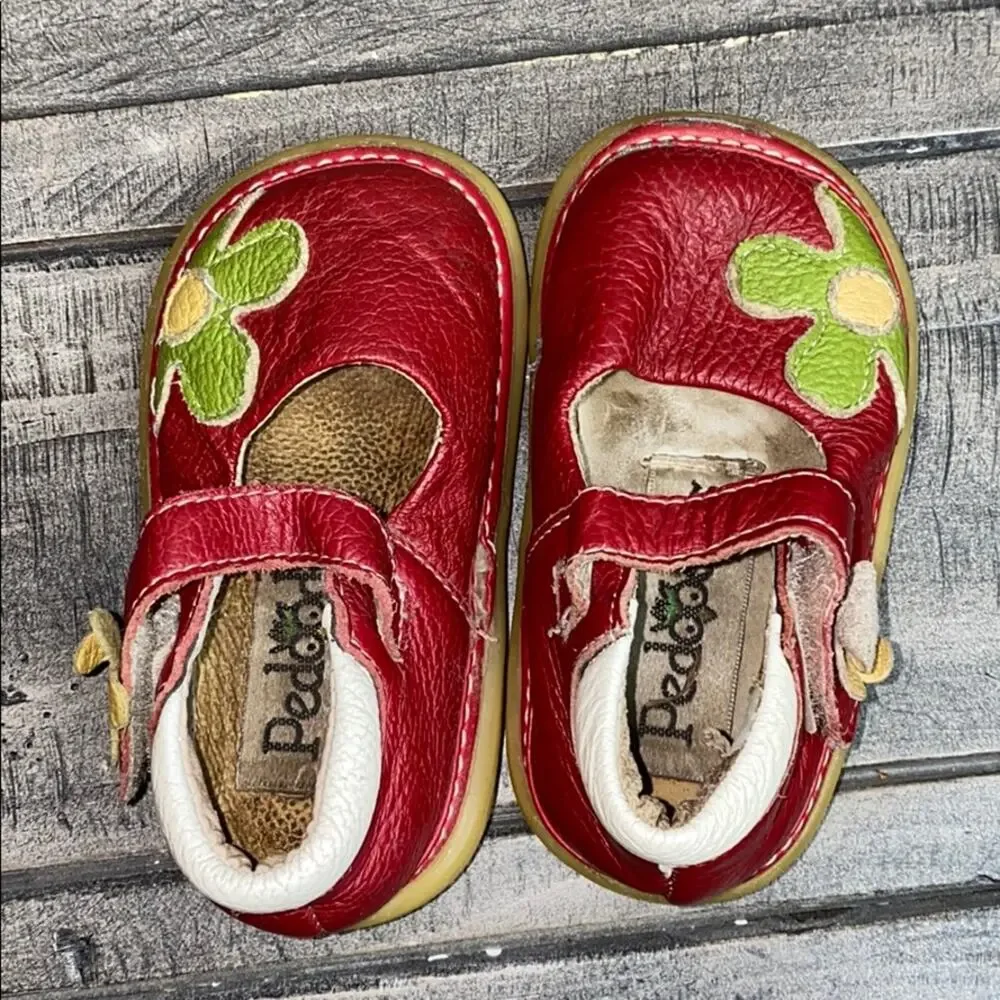 Pedoodles leather flower