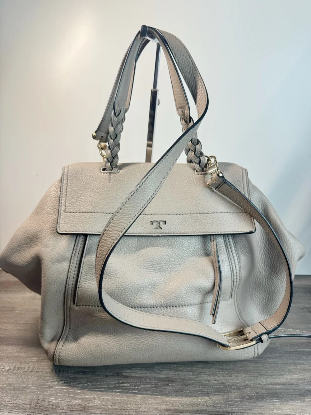 Tory Burch taupe logo