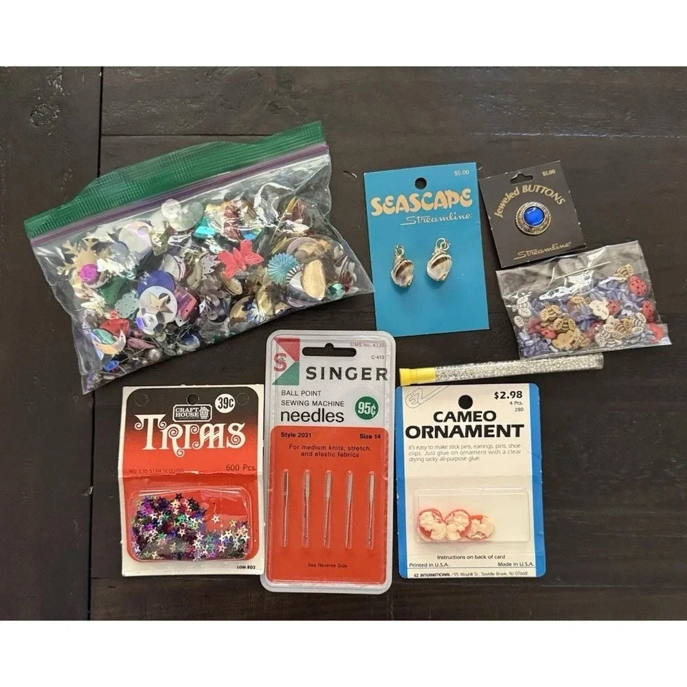 Vintage Mixed Sewing Lot Button Needles Singer Mini Cameos Sequins Crafts‎