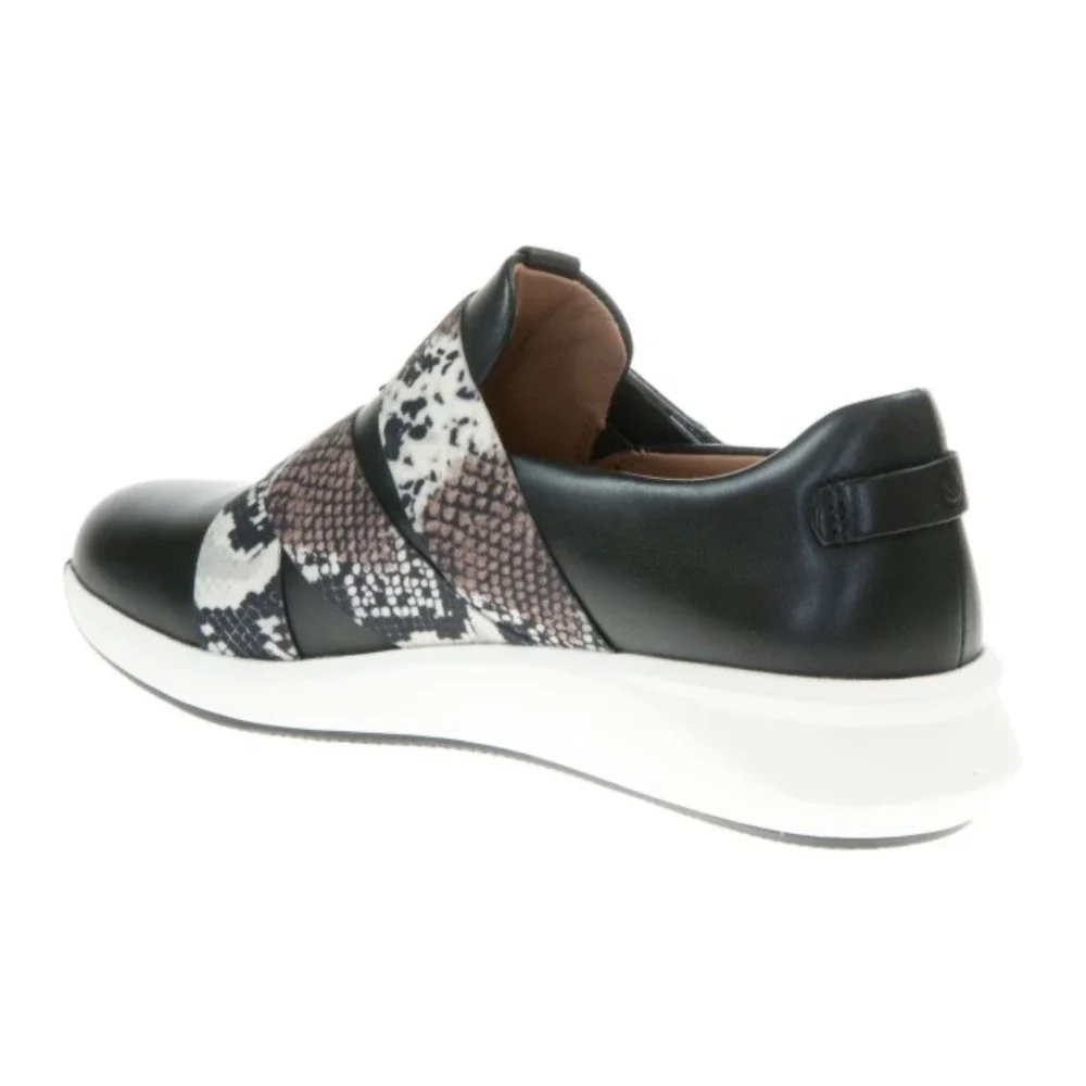 Clarks women un