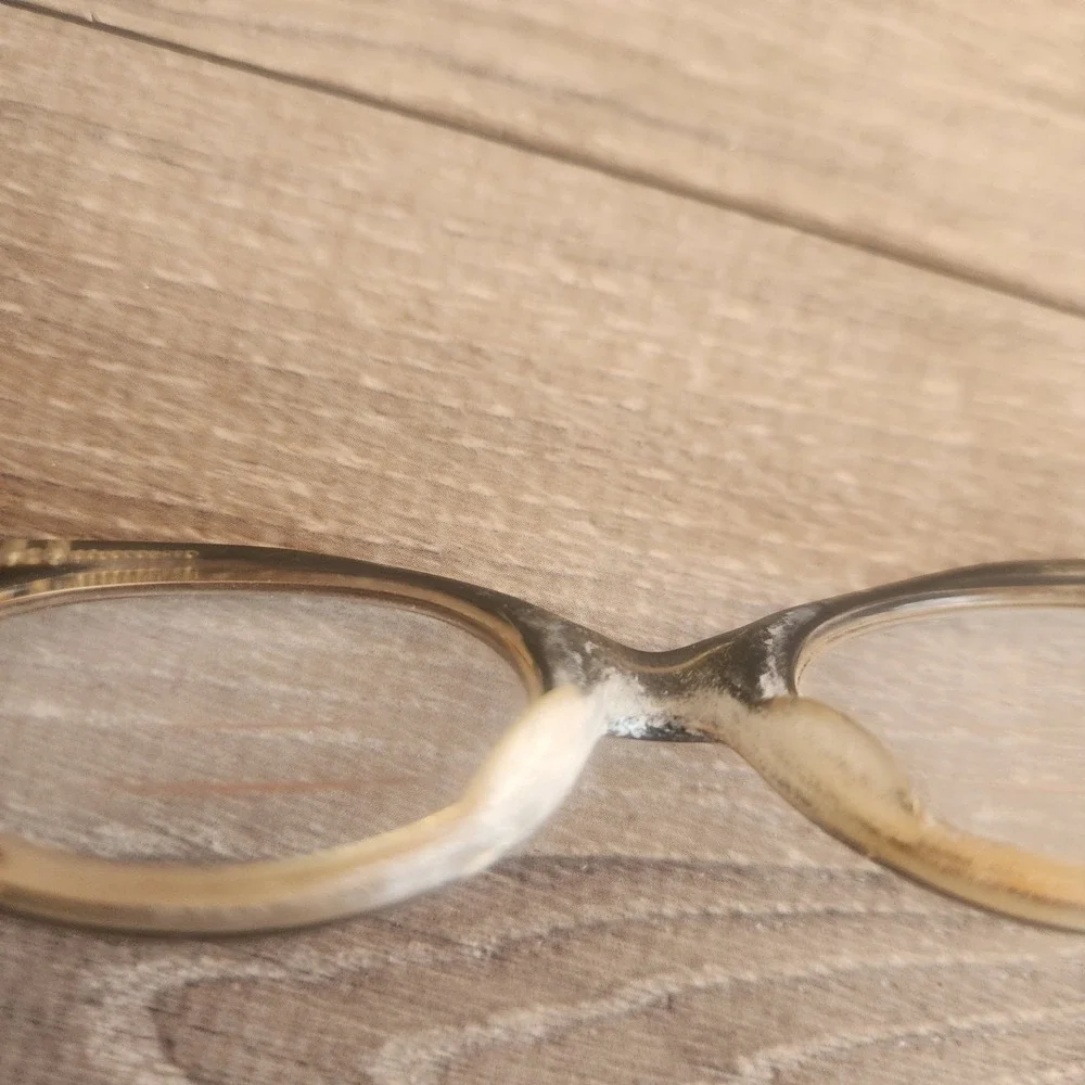 L.Evrard frames only