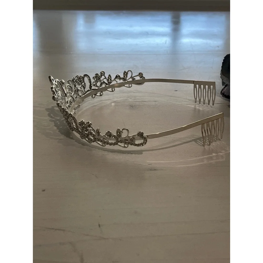 N/A elegant silver
