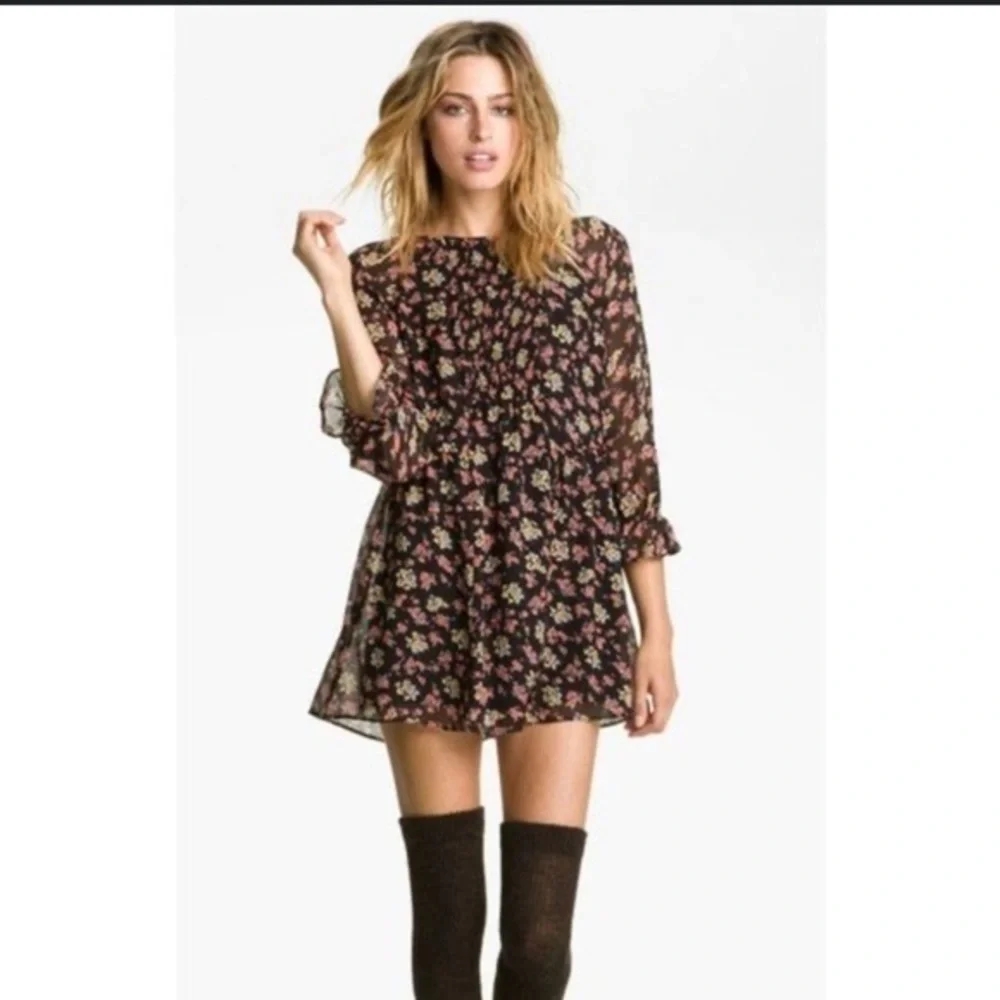 Free People Black Comb Ditsy Floral 3/4 Sleeve Ruched Babydoll Mini Dress Tunic