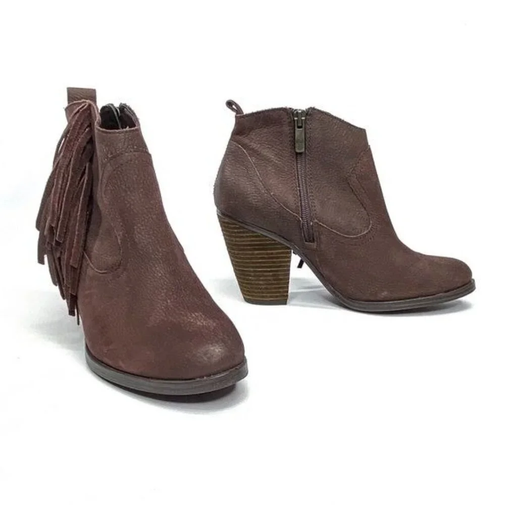 VINCE‎ CAMUTO Brown Fringe Ankle Boots/Booties 8.5