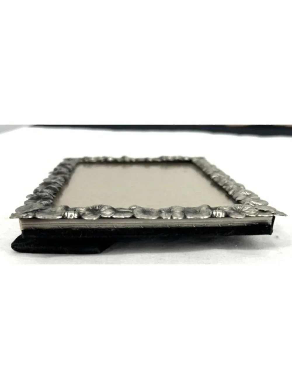 Unbranded flower lilypad 