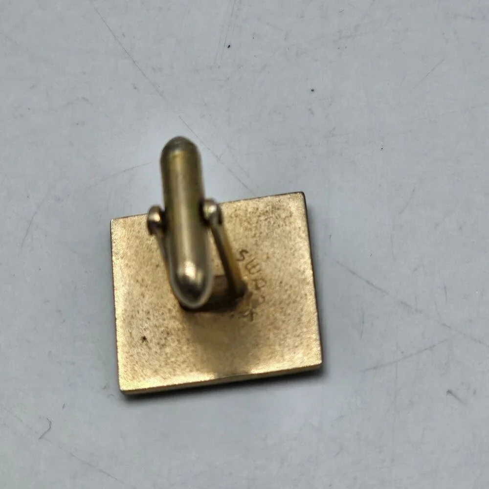 SWANK these cufflinks