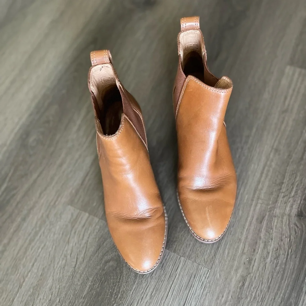 Madewell color saddle