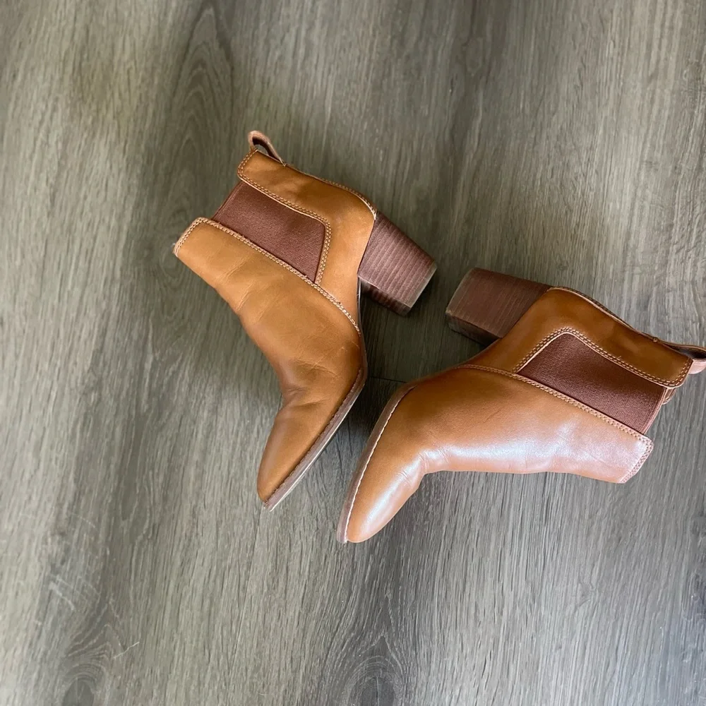 Madewell color saddle