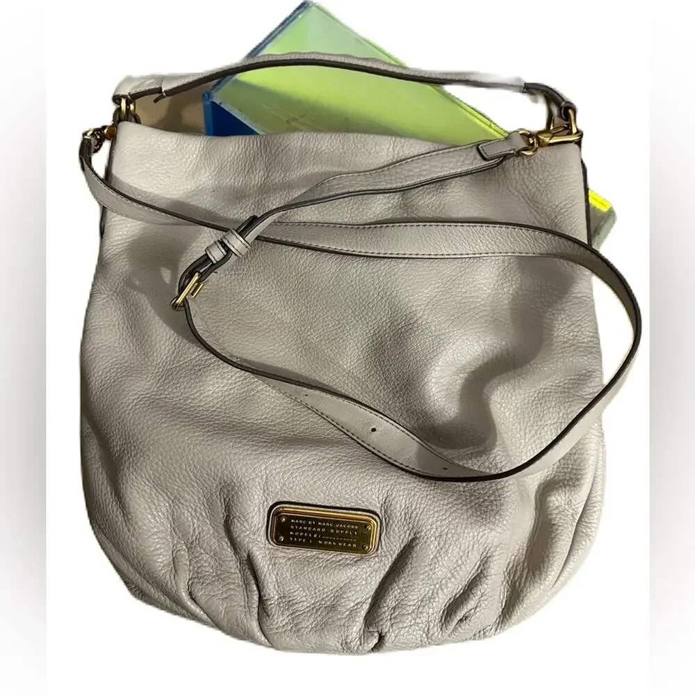 Marc‎ Jacobs Cream Pebble Leather Hobo/crossbody Bag With Long Strap