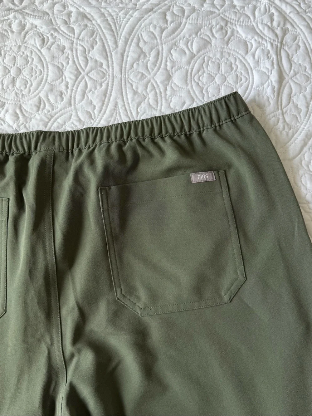 Figs moss green