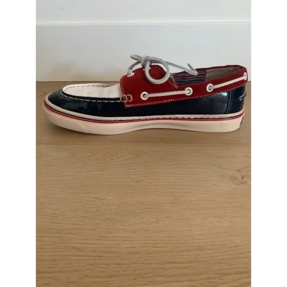 Gucci men boat