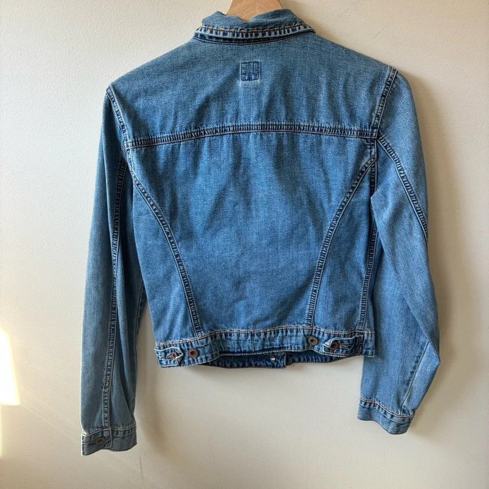 GAP y2k cropped