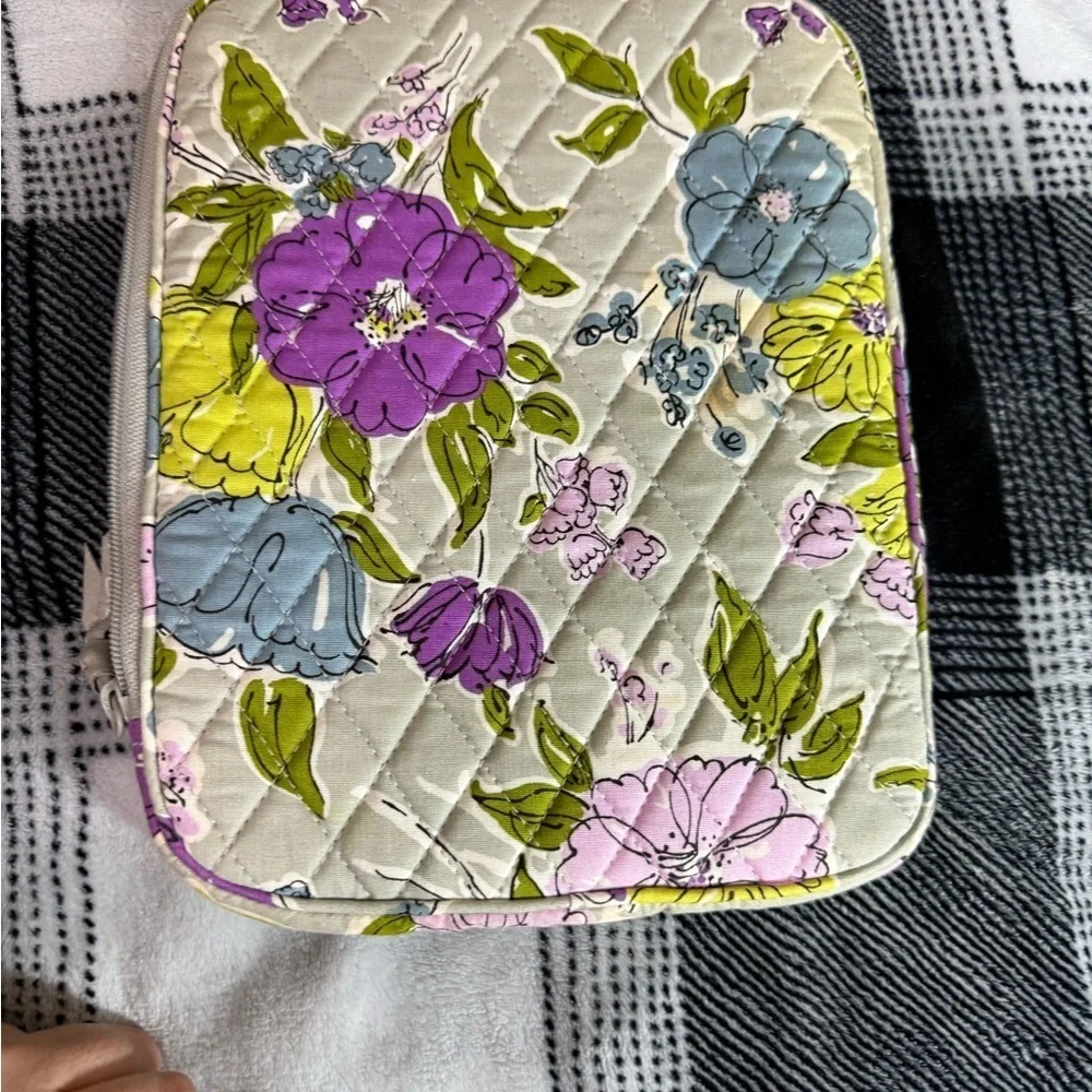 Vera Bradley gently used