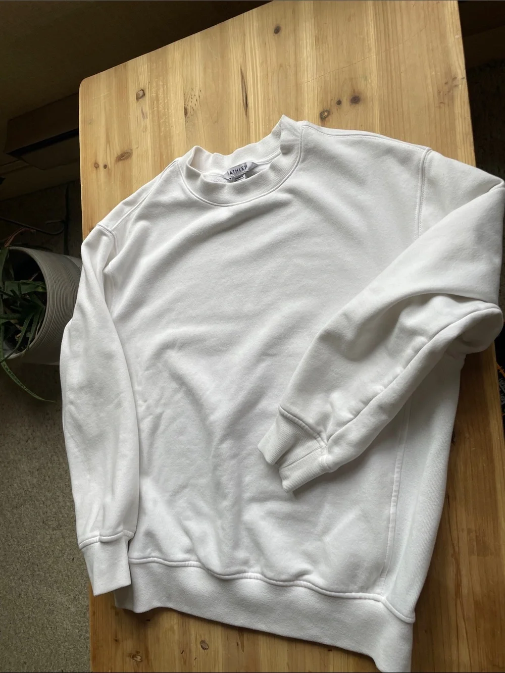 Athleta classic crewneck