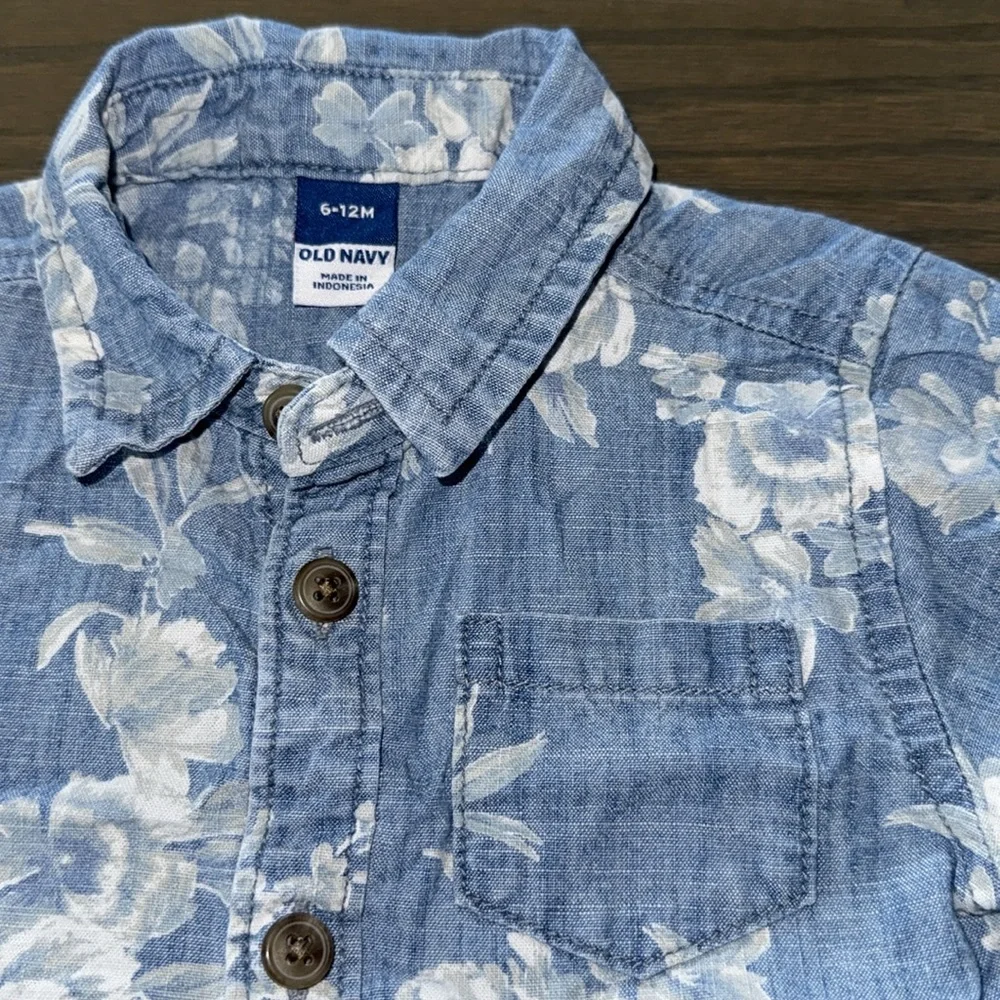 Old Navy Short-Sleeve Floral Chambray Shirt 6-12M