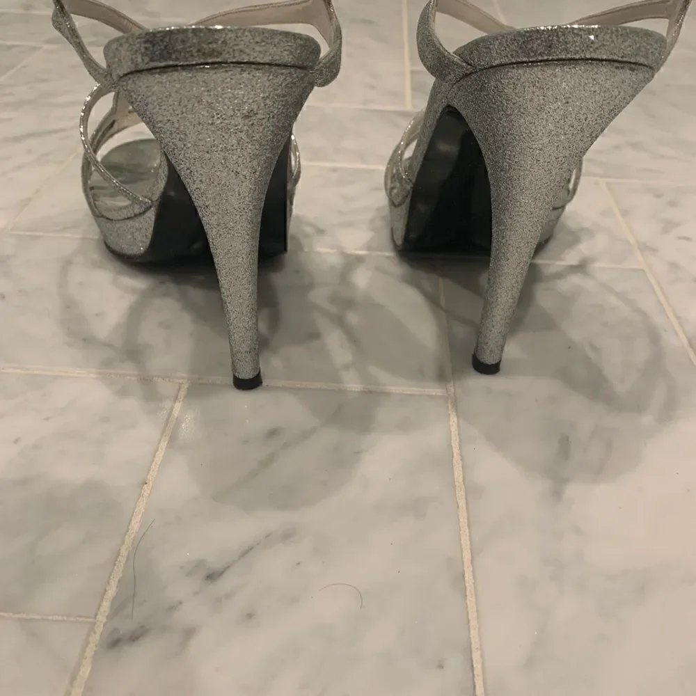 Stuart Weitzman price but classic