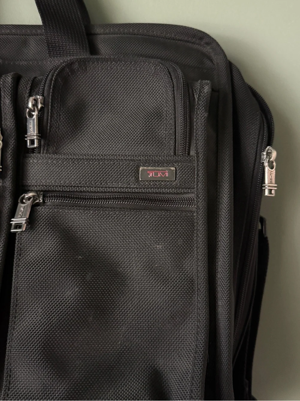 Tumi alpha expandable