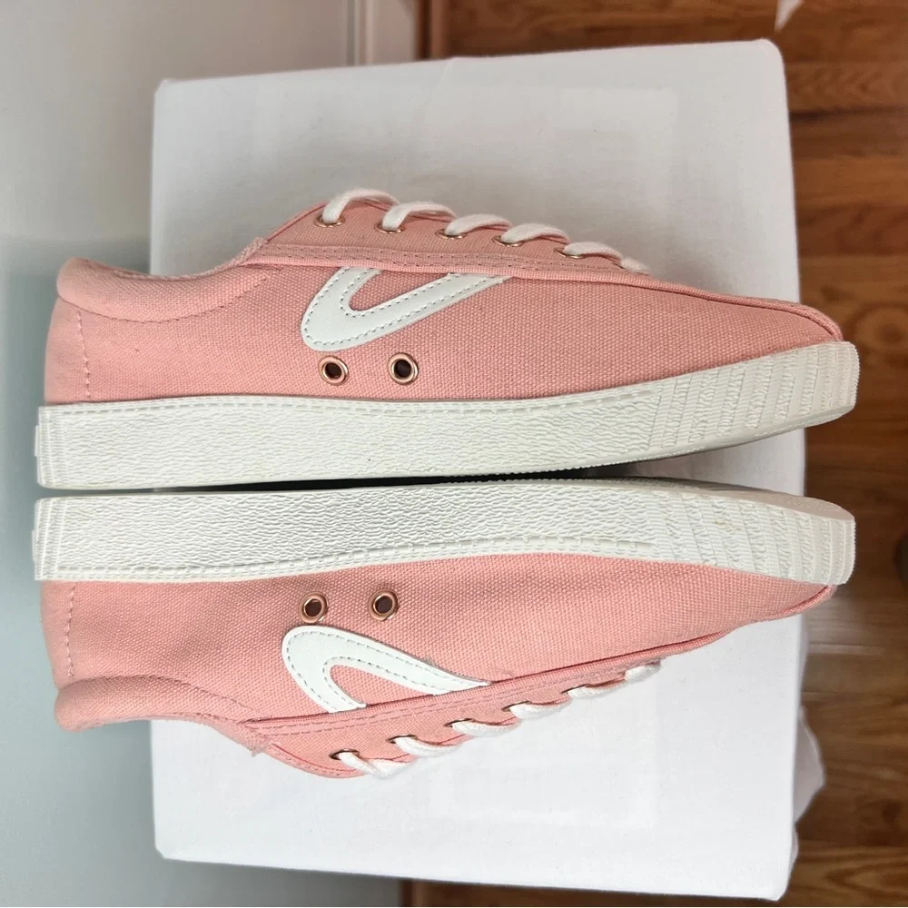 Tretorn pink canvas