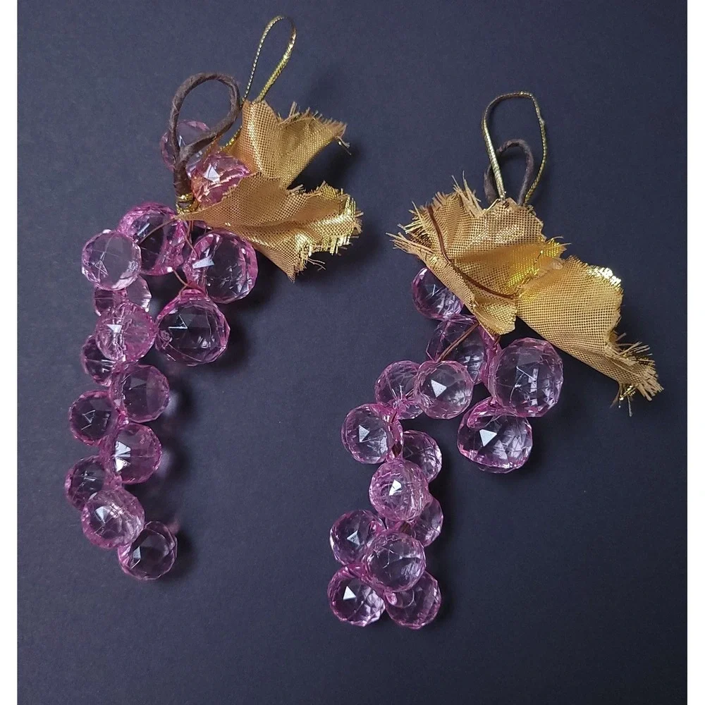 Vintage Faux Pink Acrylic Faceted Grapes Decorative Fruit Hanging Ornaments Pair