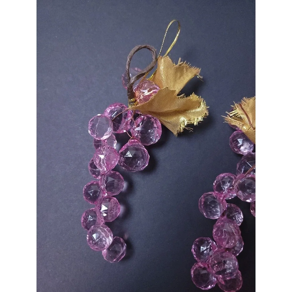 Vintage Faux Pink Acrylic Faceted Grapes Decorative Fruit Hanging Ornaments Pair