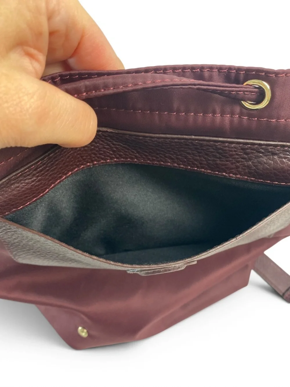 Levenger burgundy nylon