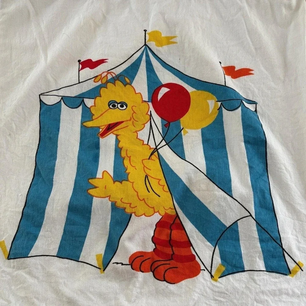 The Unbranded Brand vintage sesame