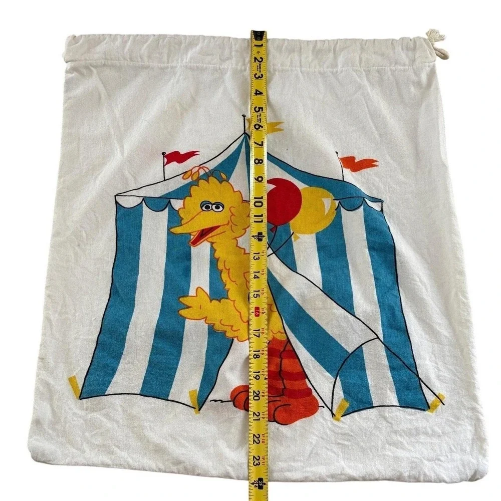 The Unbranded Brand vintage sesame