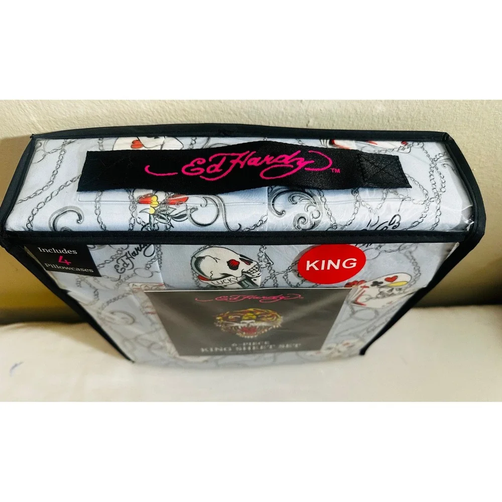 Ed Hardy ed signature