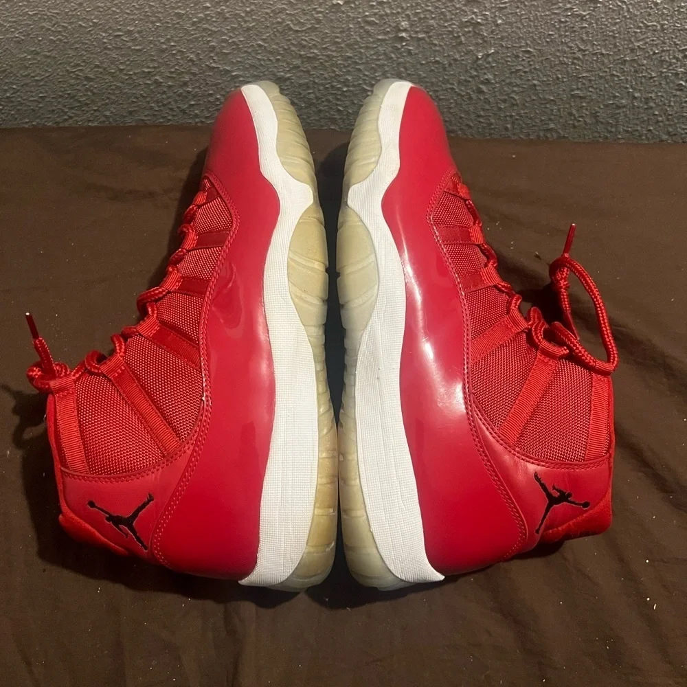 Jordan bold red