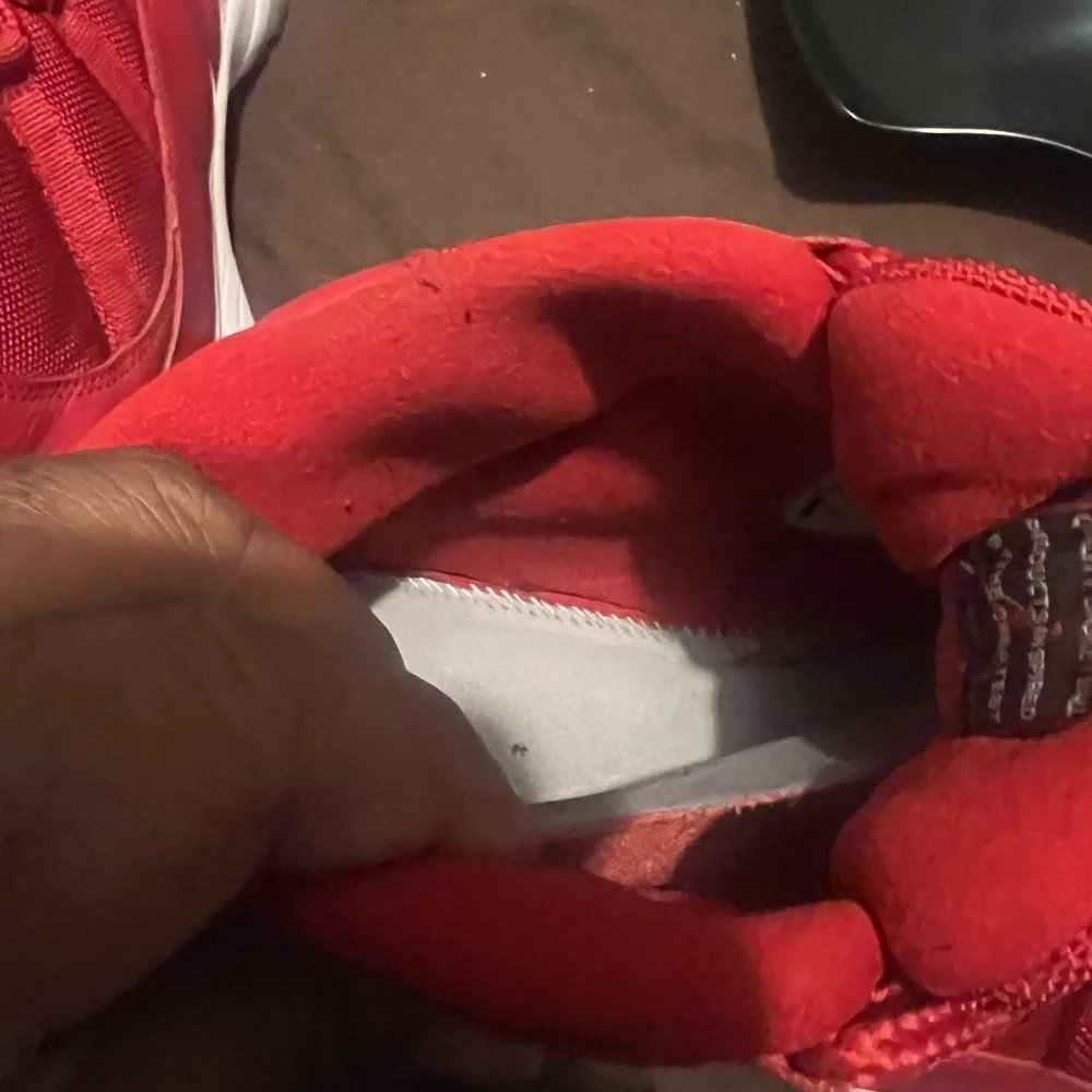Jordan bold red