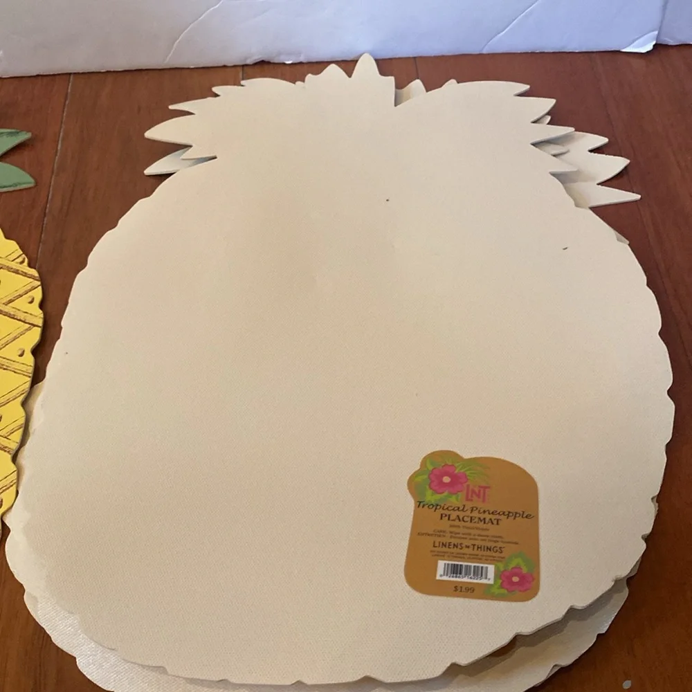 N/A tropical pineapple
