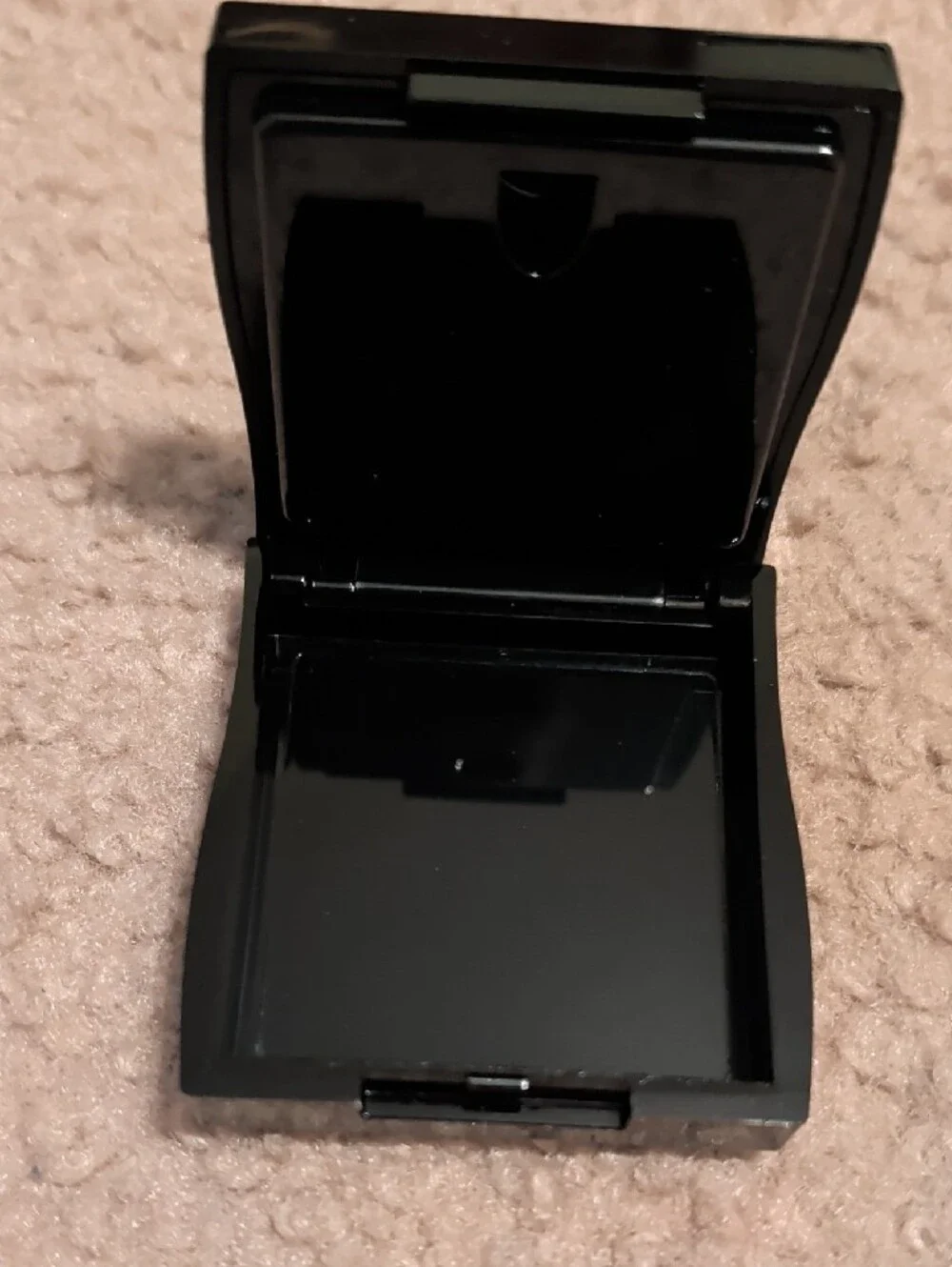 Mary Kay compact mary