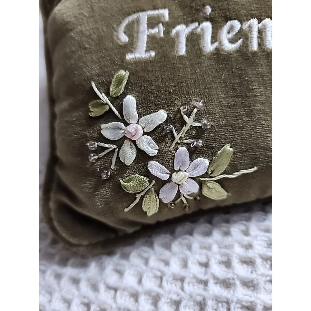 unbranded garden friends
