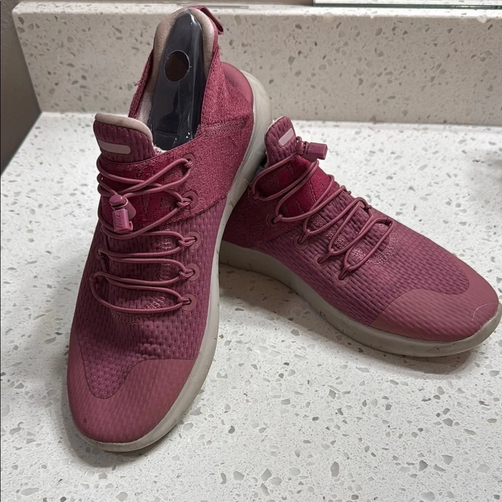NIKE Free Women's Pink/raspberry‎ Athletic Shoes Sz 8.5? GUC no insoles running