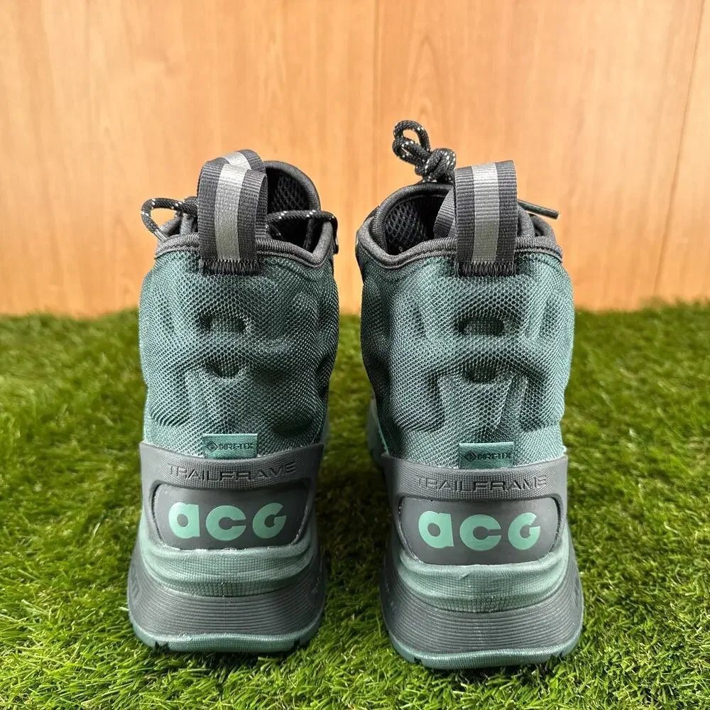 Nike acg zoom