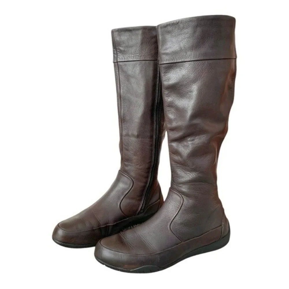 Clarks women’s brown