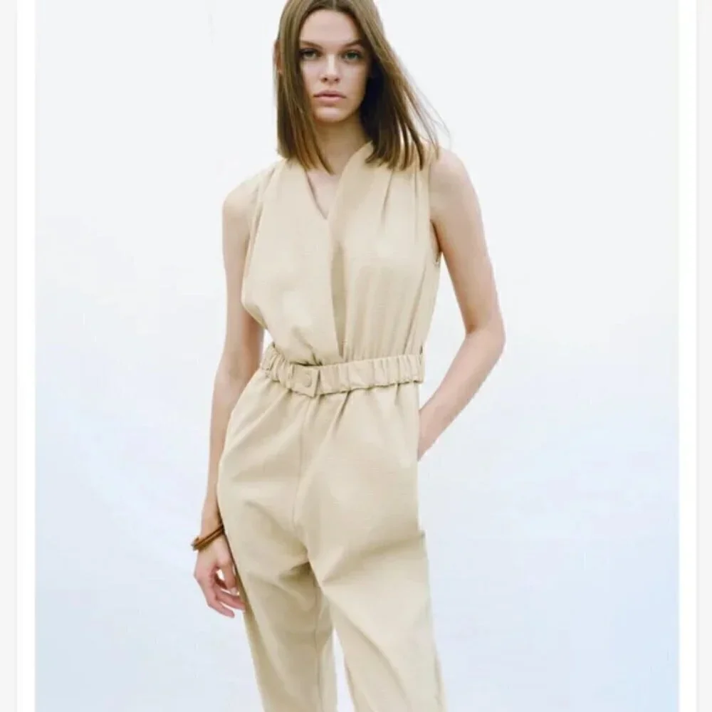Zara details sleeveless